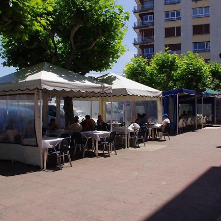 Pension "La Marina" カストロ・ウルディアレス エクステリア 写真