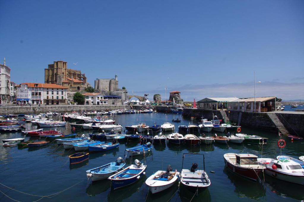 Pension "La Marina" カストロ・ウルディアレス エクステリア 写真